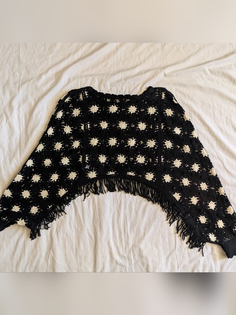 House of Harlow 1960 Crochet Poncho/Shrug One Size